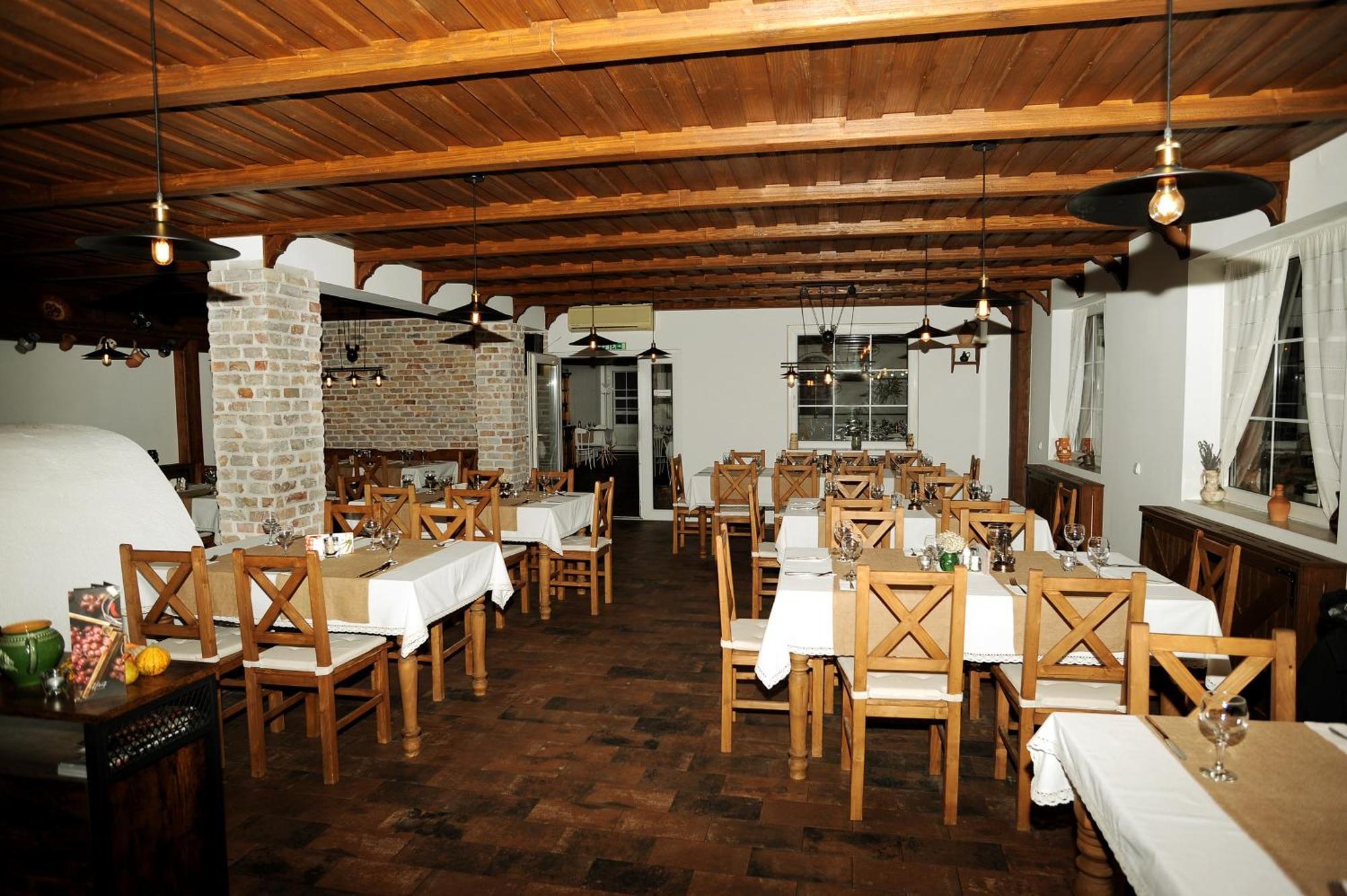 Pilisi Lovas Major, Dorog Bed & Breakfast Ngoại thất bức ảnh