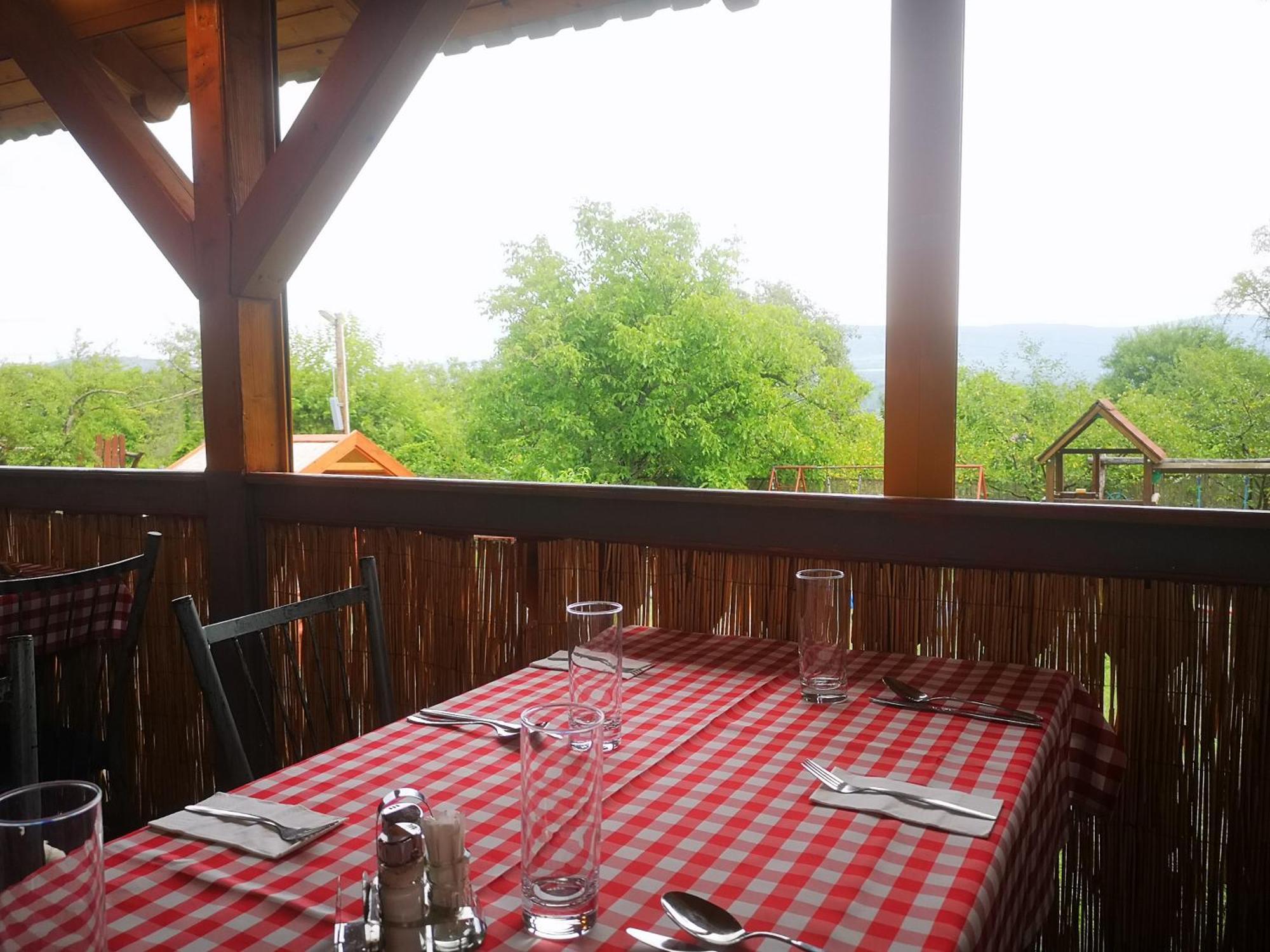 Pilisi Lovas Major, Dorog Bed & Breakfast Ngoại thất bức ảnh